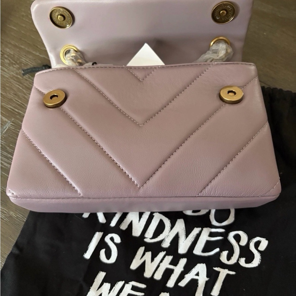 Kurt Geiger NWT Quilted Leather Kensington Crossbody Bag Lilac With Dusty - Picture 5 of 12
